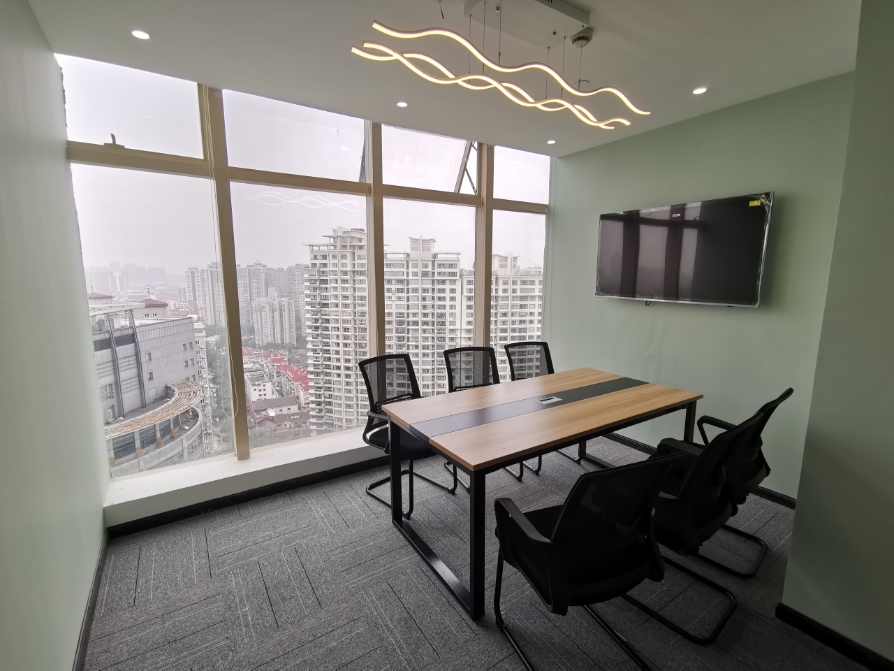 9-2206011G44R29.jpg 普陀源达大厦110平精装修带家具拎包入住(图5)