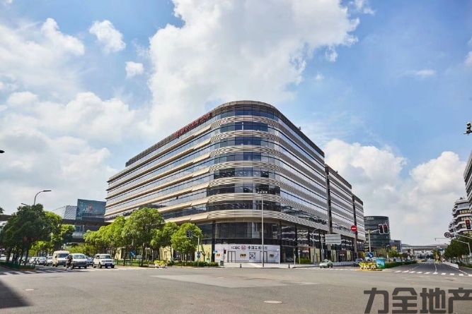 虹桥万通中心200平精装修拎包办公(图1)