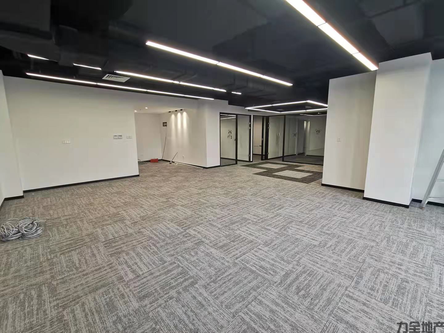 上海南站 一加投资园 200平遗留装修带隔断 24小时空调 适合企业加班(图3)