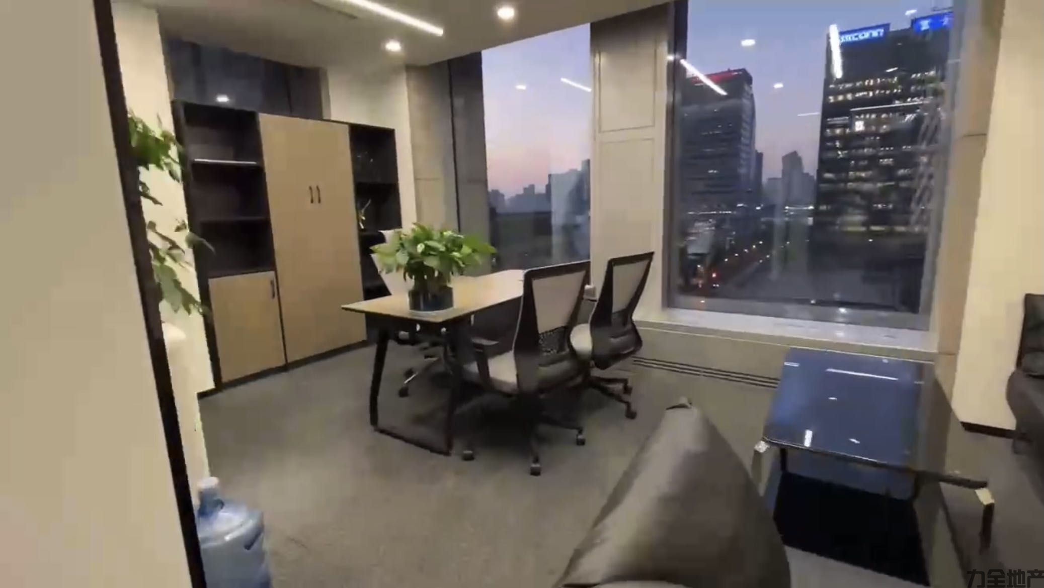 浦东上海银行大厦320平精装修带家具拎包入住(图3)
